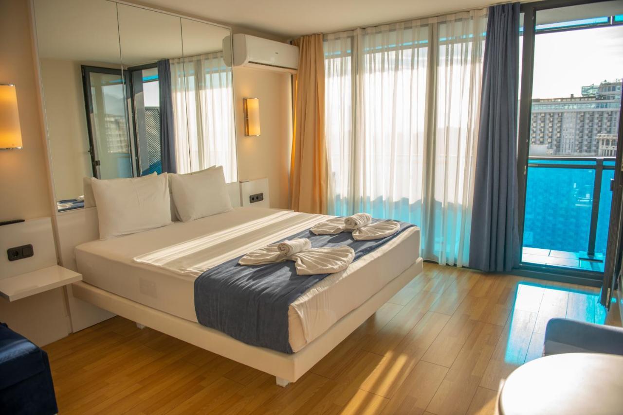 Aparthotel In City Batumi Exterior photo
