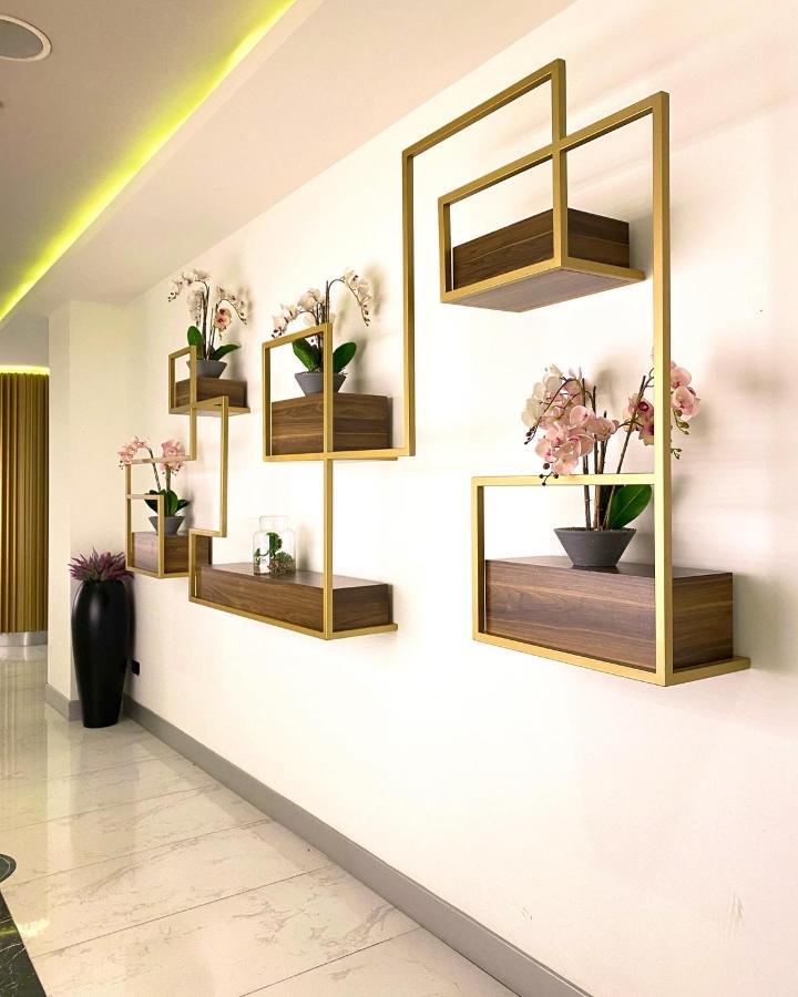 Aparthotel In City Batumi Exterior photo