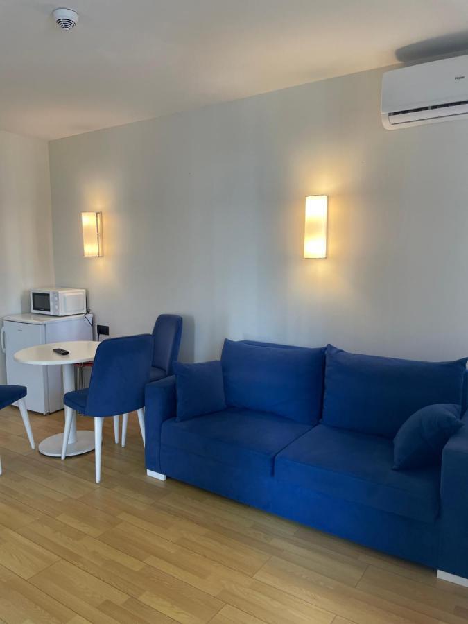 Aparthotel In City Batumi Exterior photo